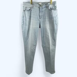 Ann Taylor Loft Light Wash Boyfriend Stretch High Rise Jeans size 12/31